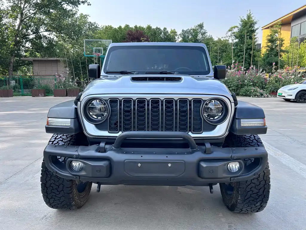 Jeep Wrangler 2021 — фото 2