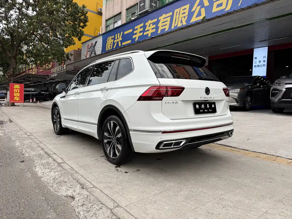 Volkswagen Tiguan L 2023 — фото 16