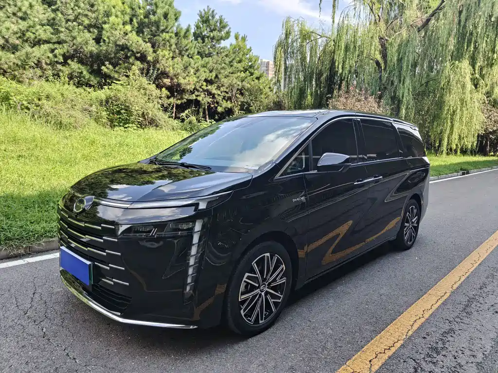 GAC Trumpchi E8 PHEV 2024 — фото 1