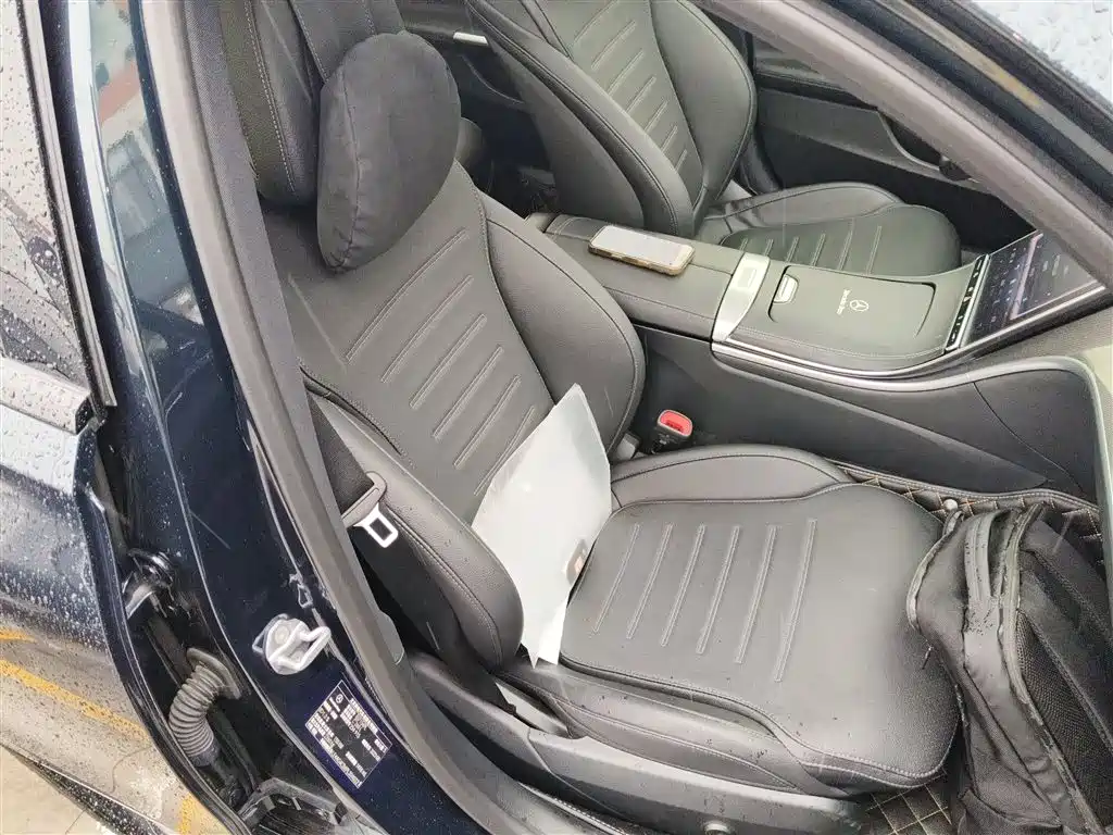 Mercedes-Benz C-Class 2023 — фото 19