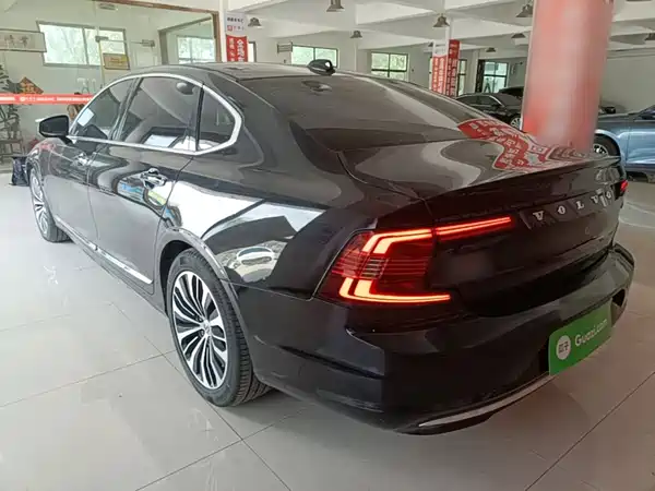 Volvo S90 2022