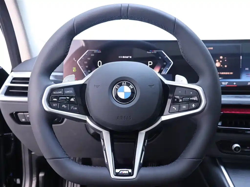 BMW 3 Series 2025 — фото 16