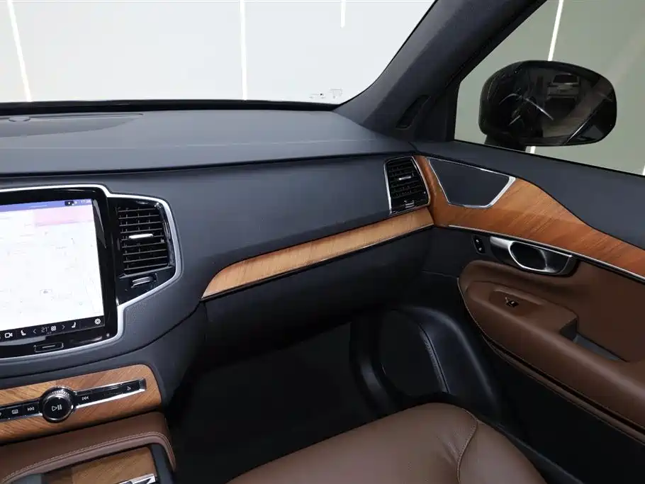 Volvo XC90 2024 — фото 20