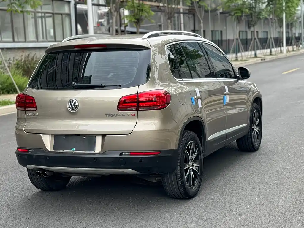 Volkswagen Tiguan 2015 — фото 10