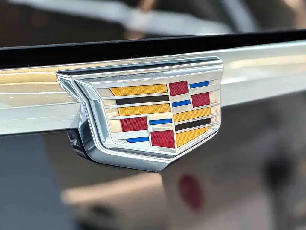 Cadillac Escalade 2018 — фото 19