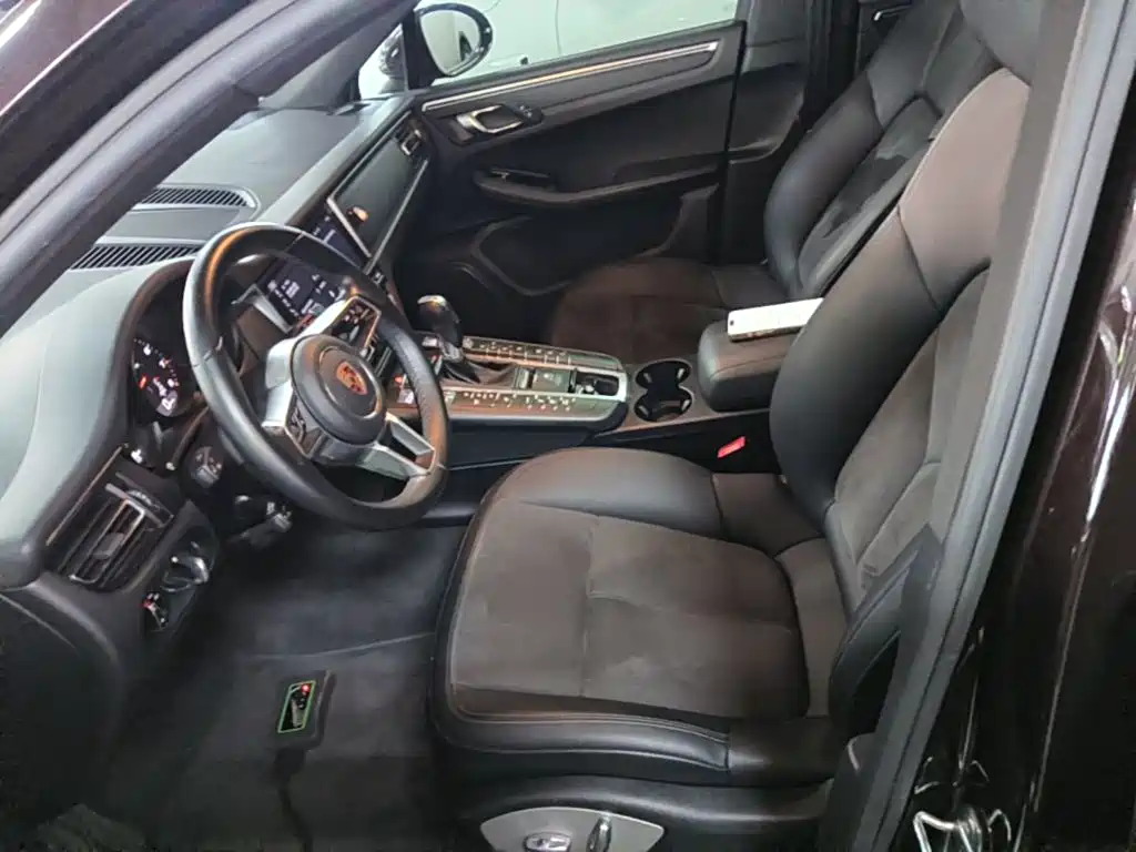 Porsche Macan 2020 — фото 15