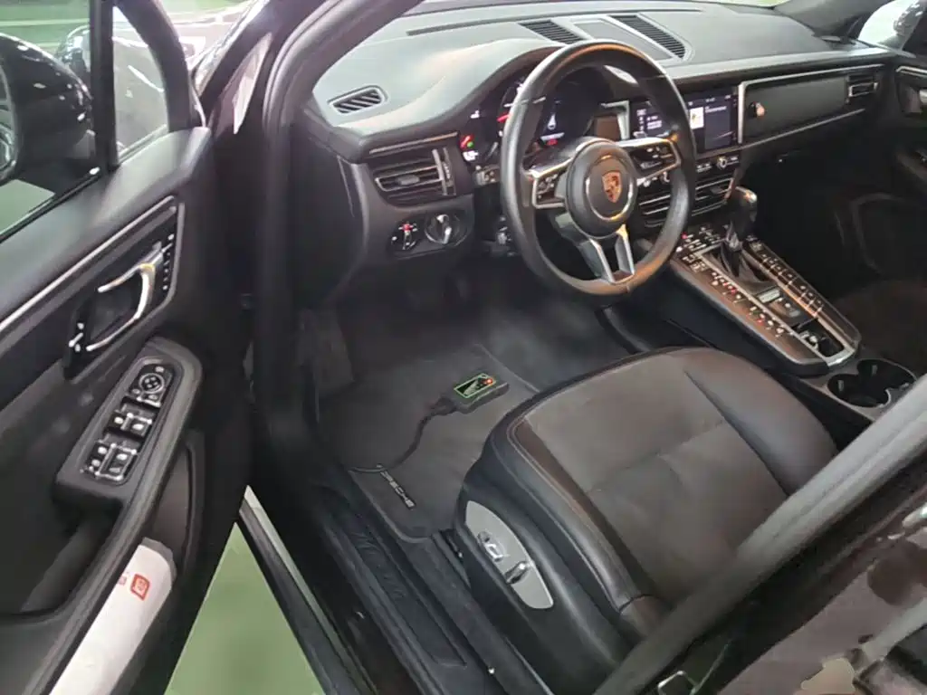 Porsche Macan 2020 — фото 16