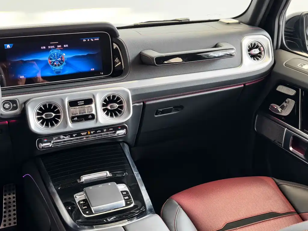 Mercedes-Benz G-Class AMG 2025 — фото 13