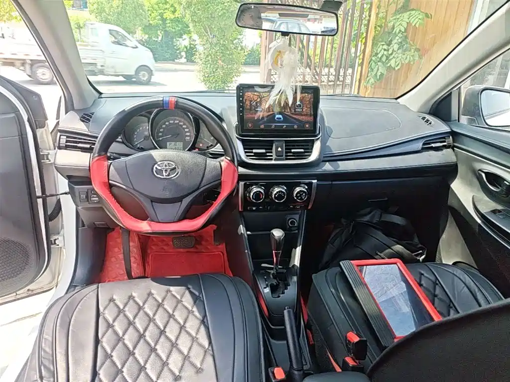Toyota Yaris L 2021 — фото 10