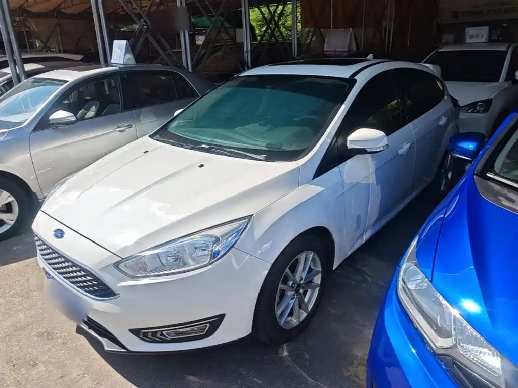 Ford Focus 2019 — фото 1
