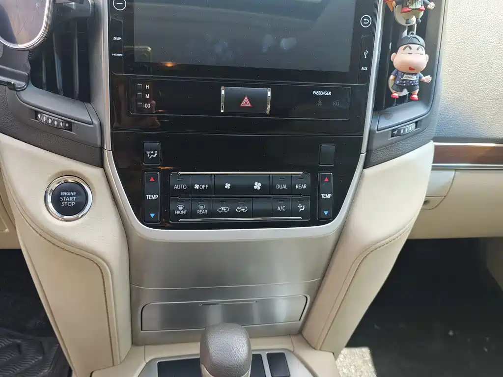 Toyota Land Cruiser 2019 — фото 10