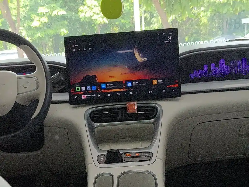 Geely Galaxy Starwish 2025 — фото 12