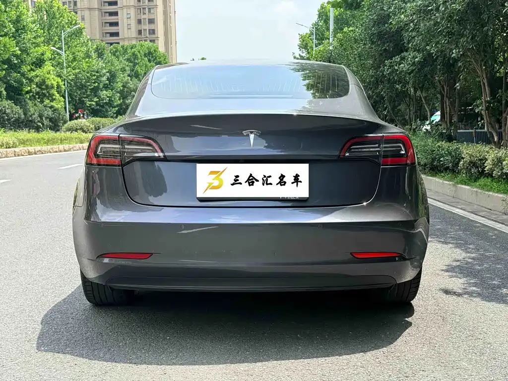 Tesla Model 3 2019 — фото 9