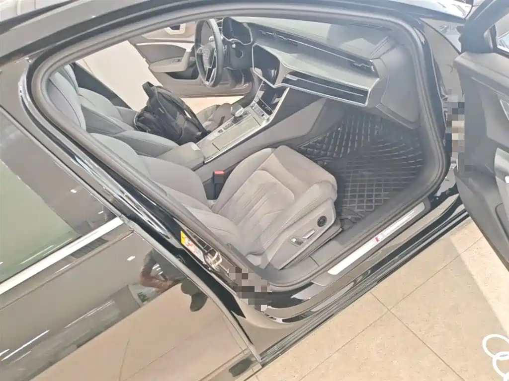 Audi A6L 2023 — фото 11