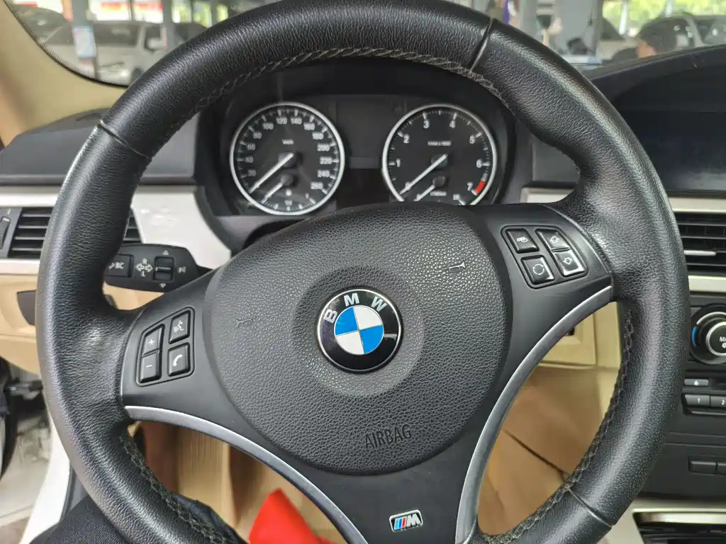 BMW 3 Series 2012 — фото 10