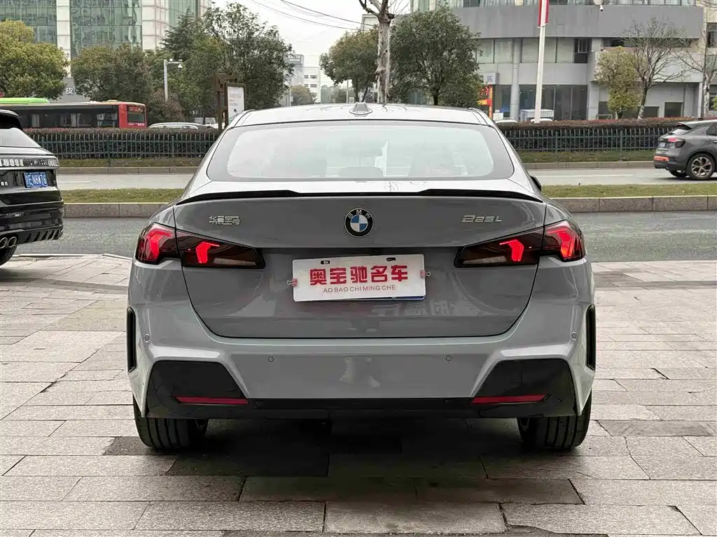BMW 2 Series 2025 — фото 10