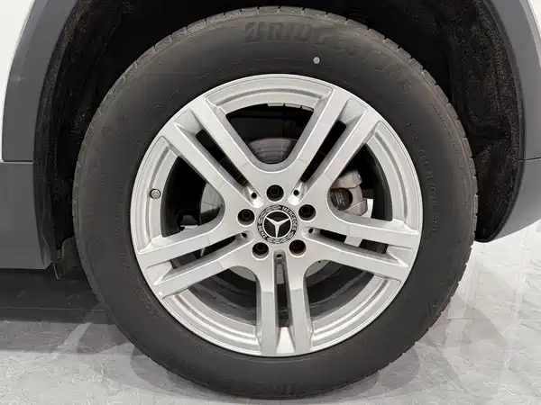 Mercedes-Benz GLA 2021
