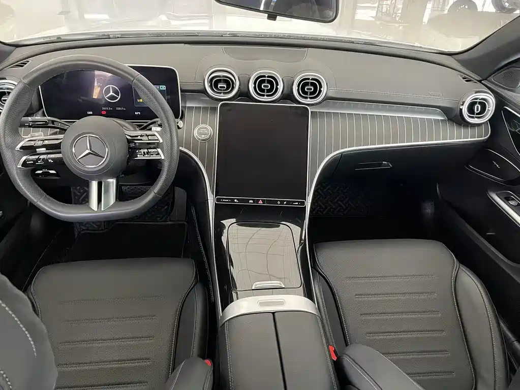Mercedes-Benz C-Class 2023 — фото 6