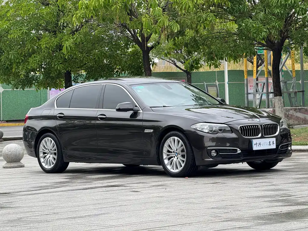 BMW 5 Series 2016 — фото 3