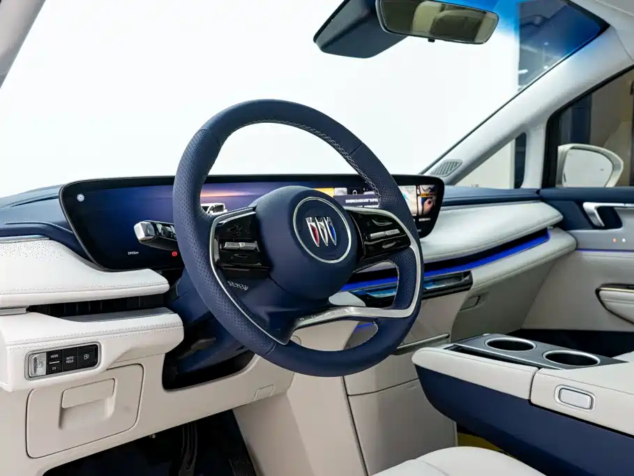 Buick GL8 New Energy 2024 — фото 21