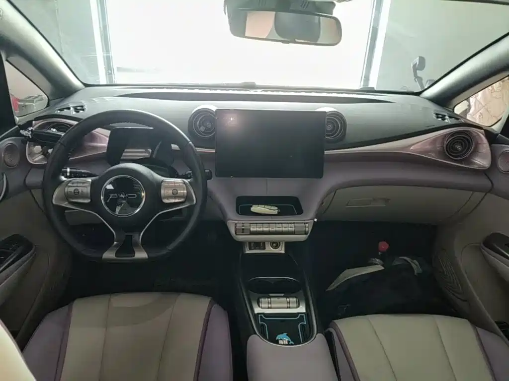 BYD Dolphin 2022 — фото 10