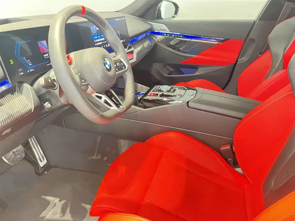 BMW M5 New Energy 2025 — фото 11