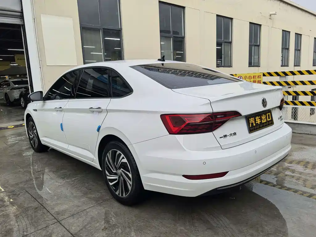 Volkswagen Sagitar 2022