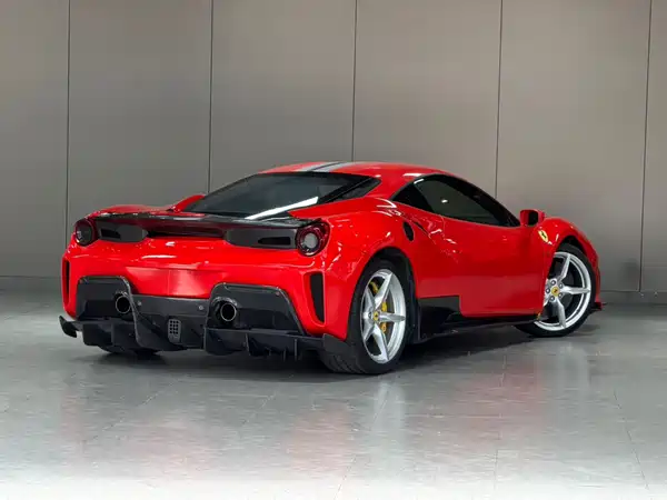 Ferrari 488 2016