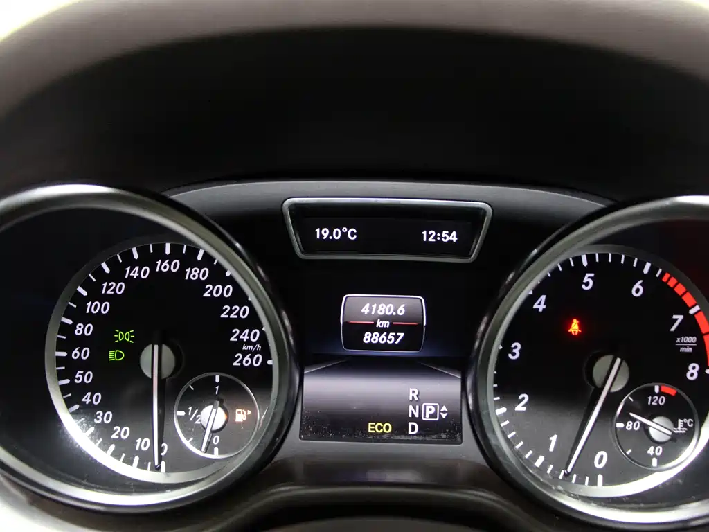 Mercedes-Benz M-Class 2014 — фото 15