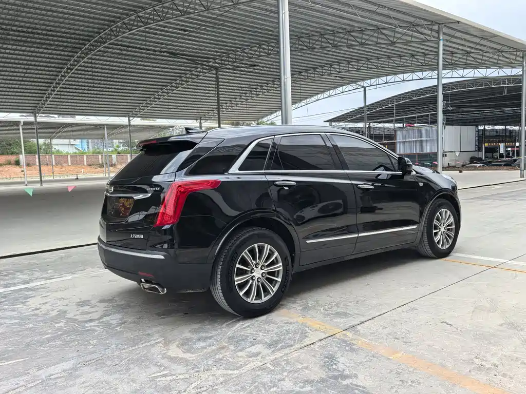 Cadillac XT5 2017 — фото 5