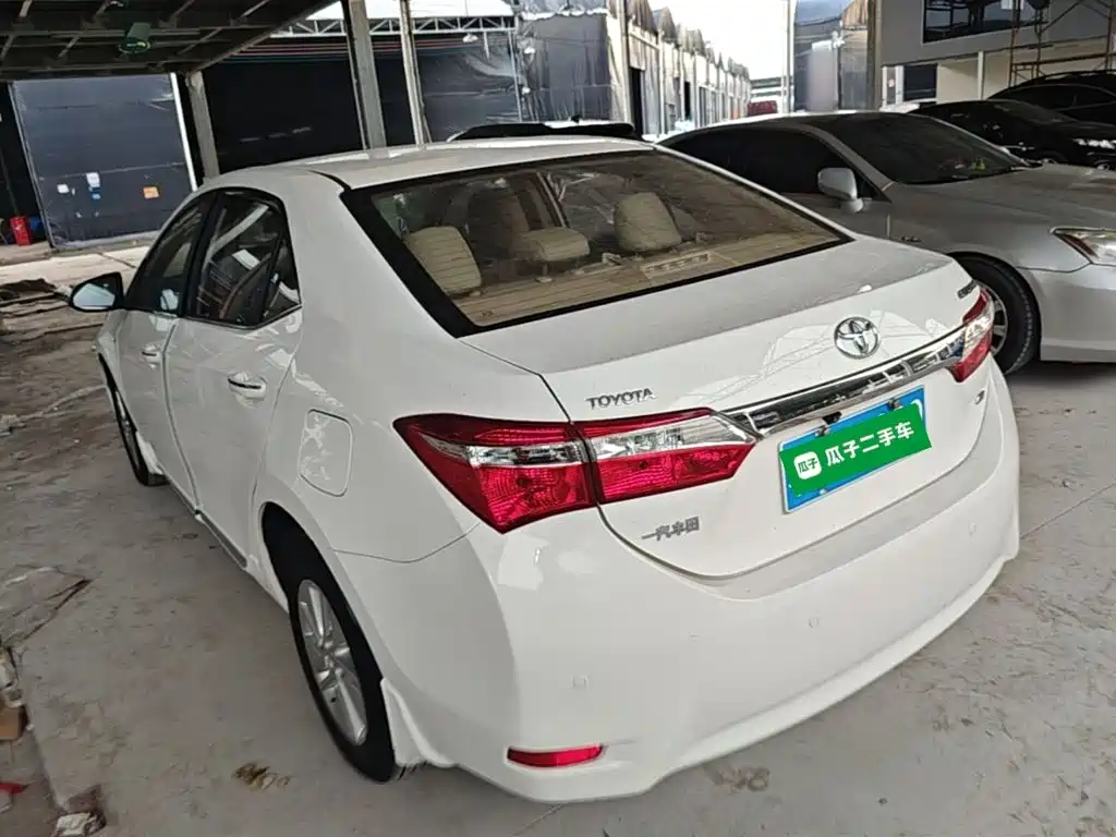 Toyota Corolla 2014 — фото 23
