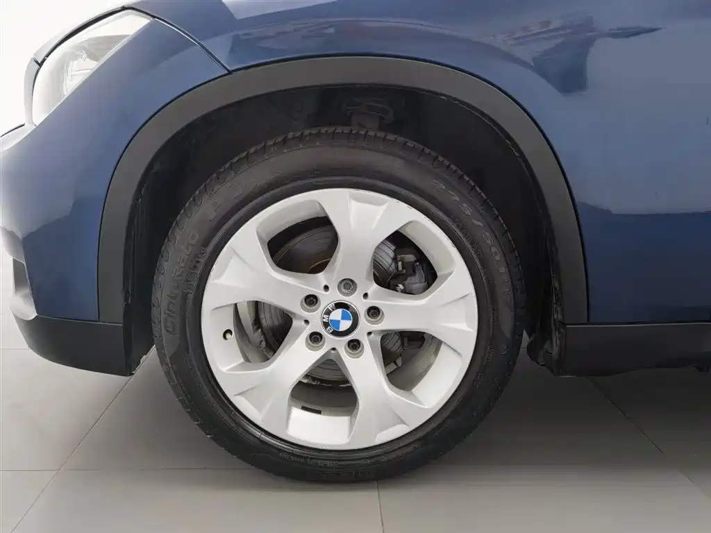 BMW X1 2013 — фото 17