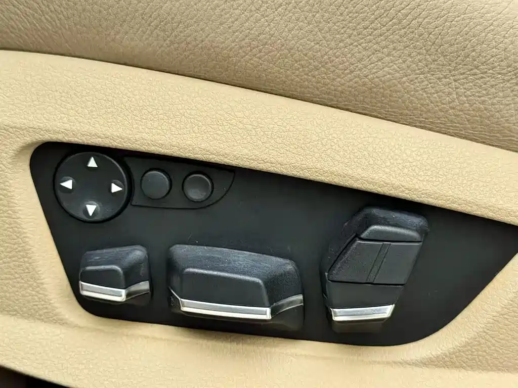 BMW 7 Series 2009 — фото 15