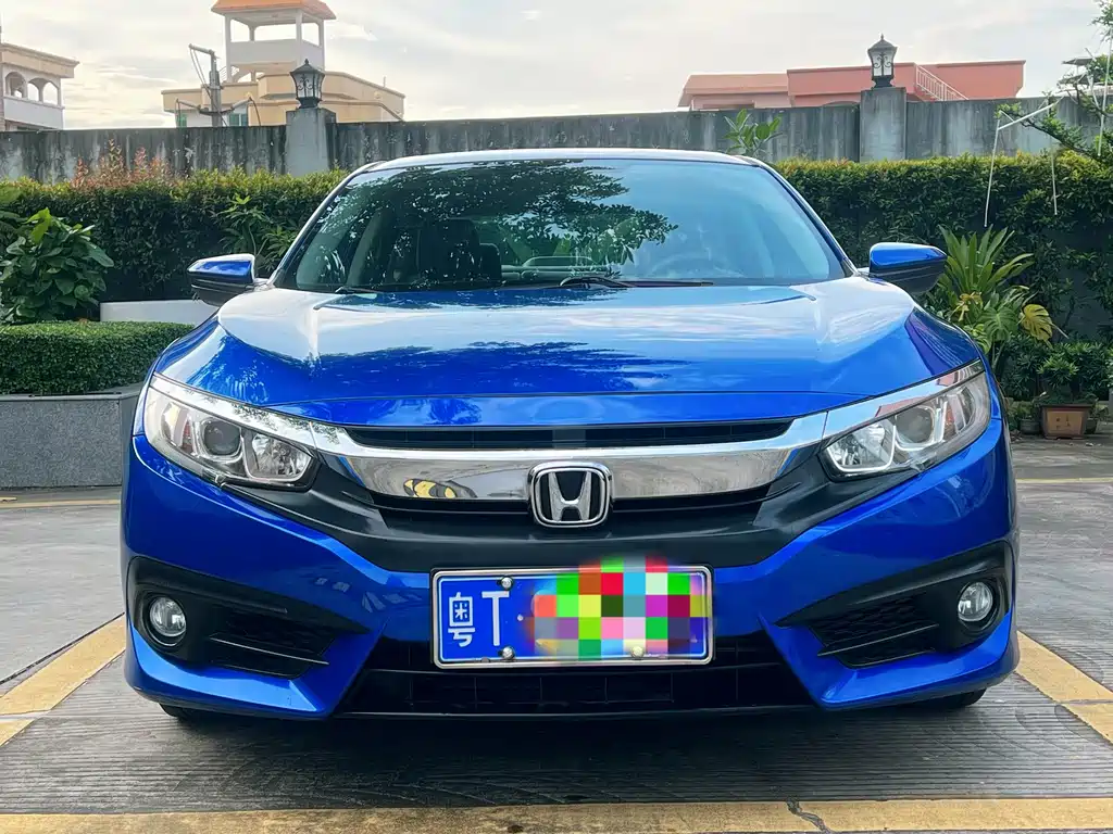 Honda Civic 2018 — фото 2