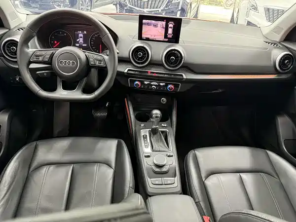 Audi Q2L 2022