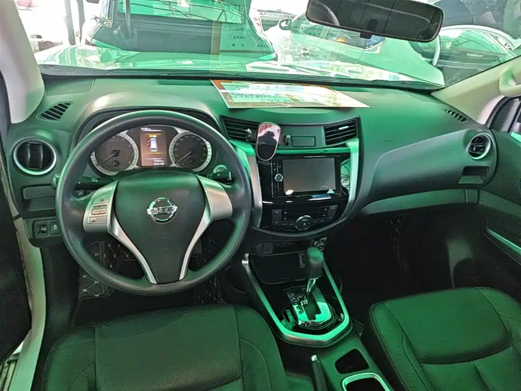 Nissan Terra 2018 — фото 10