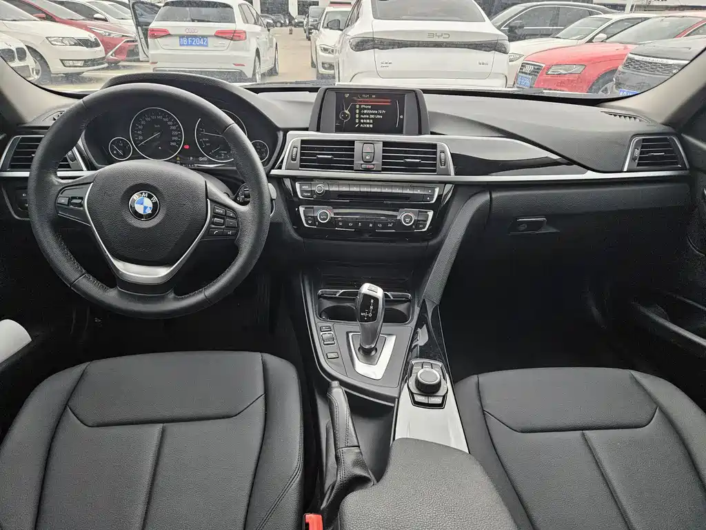 BMW 3 Series 2015 — фото 10