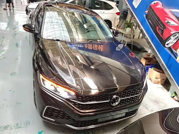 Volkswagen Passat 2023