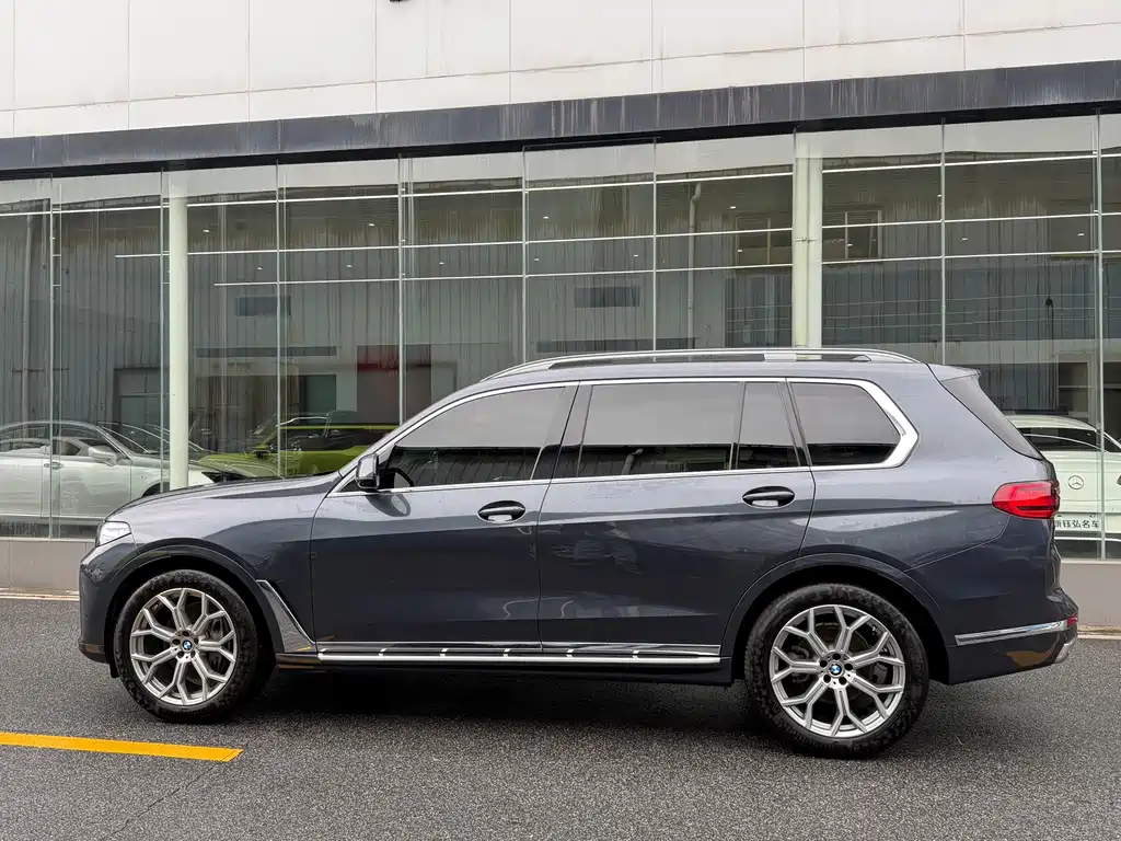 BMW X7 2021 — фото 4