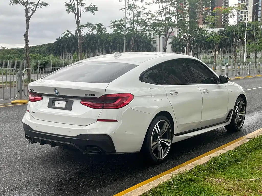 BMW 6 Series GT 2018 — фото 7