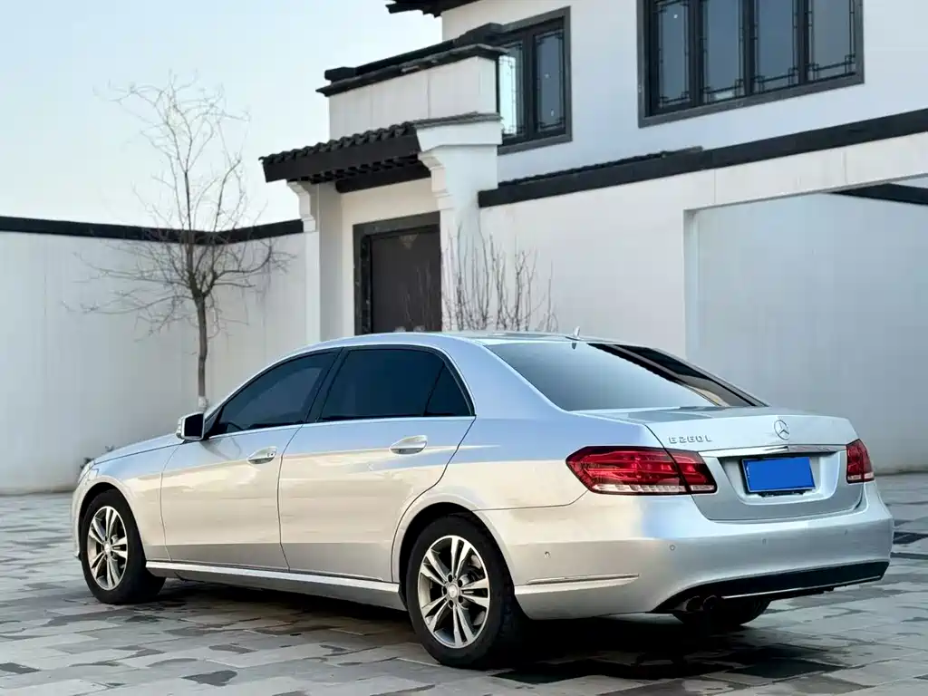Mercedes-Benz E-Class 2014 — фото 7