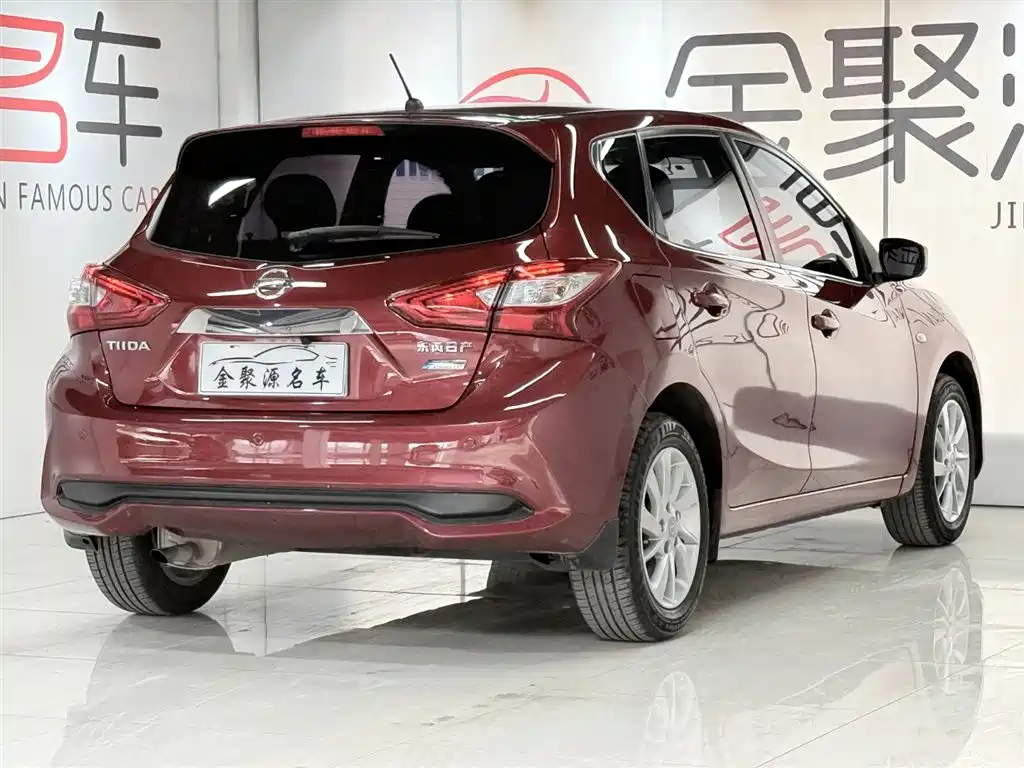 Nissan Tiida 2018 — фото 6