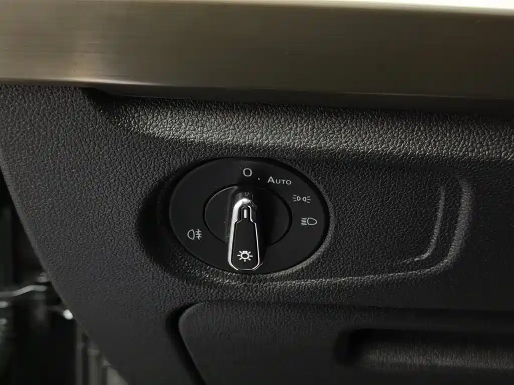 Volkswagen Passat PHEV 2021 — фото 18
