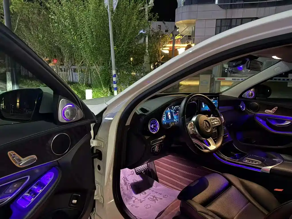 Mercedes-Benz C-Class 2021