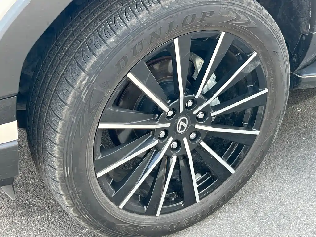 Lexus GX 2024