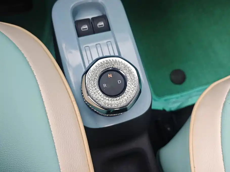 Geely Galaxy Panda 2025 — фото 16