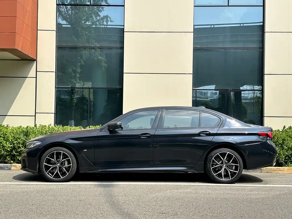BMW 5 Series 2022