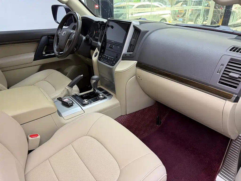 Toyota Land Cruiser 2019 — фото 14