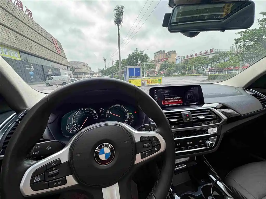 BMW X3 2019 — фото 18