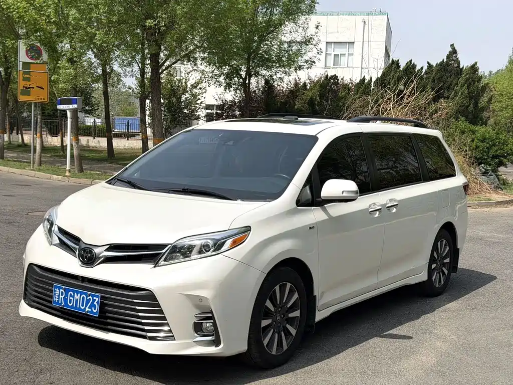 Toyota Sienna 2019